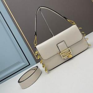 Fendi Handbags 557